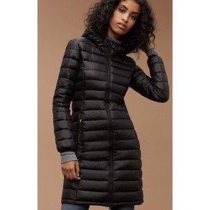 Aritzia TNA Bravura women's black down filled jacket Size Large
